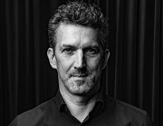 bewerbungsfotos_muenchen_mann fotostudio ITler, schwarz-weiss