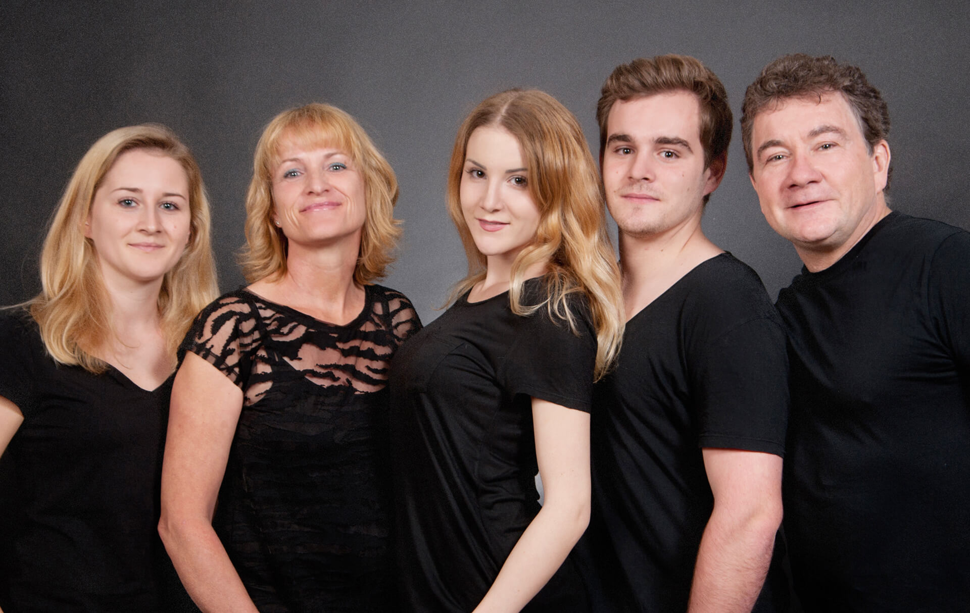 familienfotografie_fotostudio Familie mit 3 Kinder