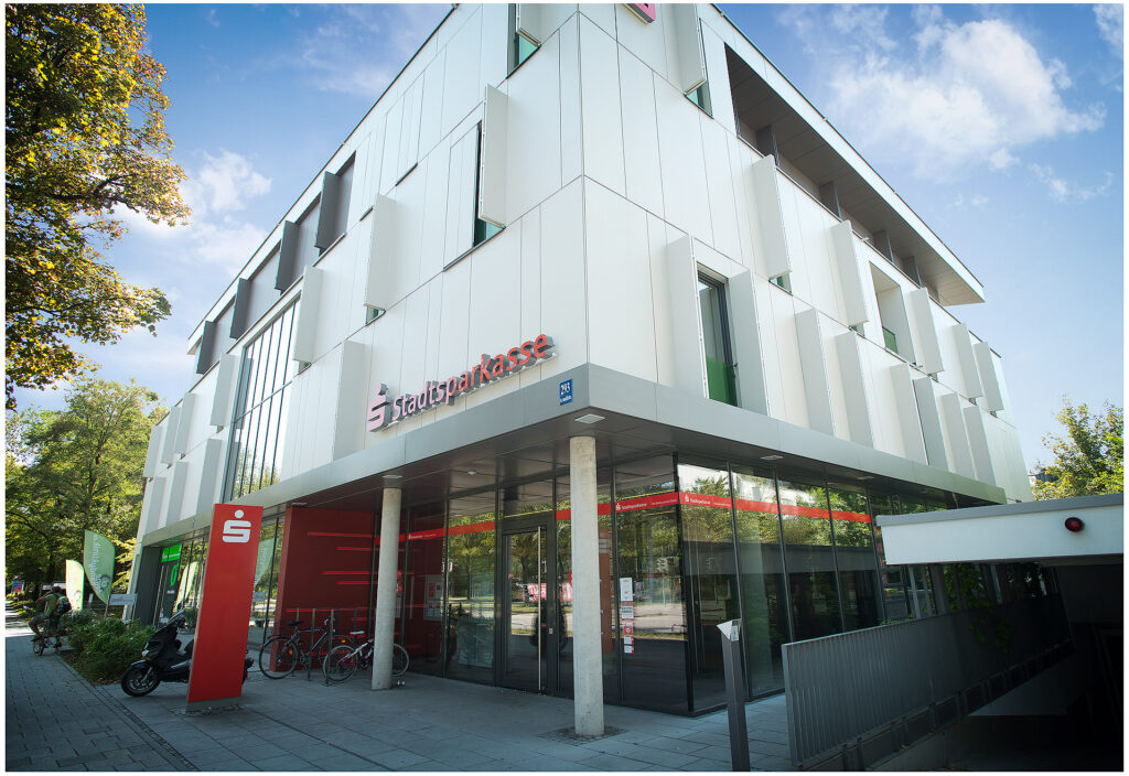 Außenansicht des Firmengebäudes als Standortmotiv, Räumlichkeiten Fotografie für die Firma in München