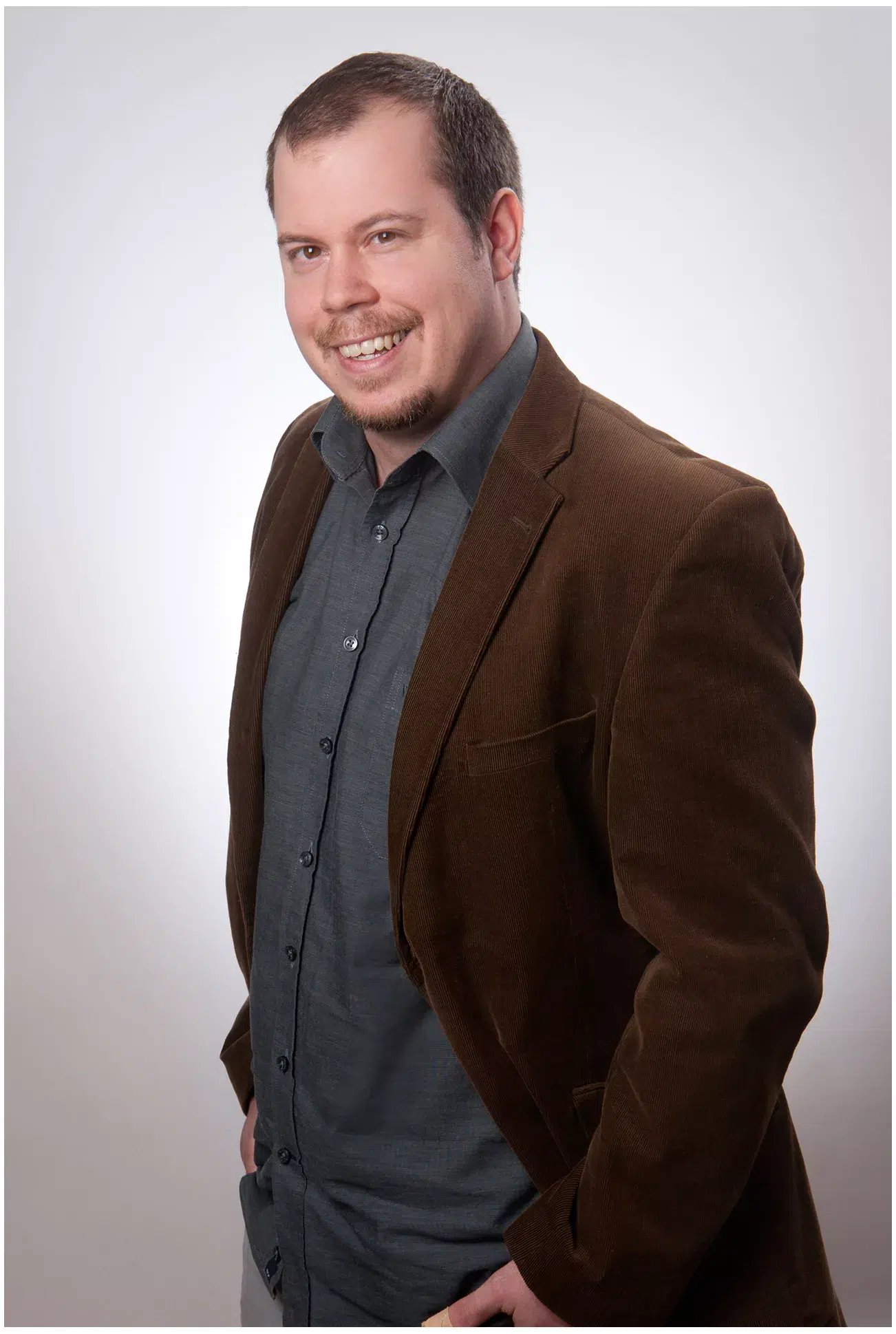Firmenshooting Firmenportrait junge Firma ein Mann