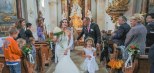 hochzeit fotoshooting münchen paar heiratet kirche
