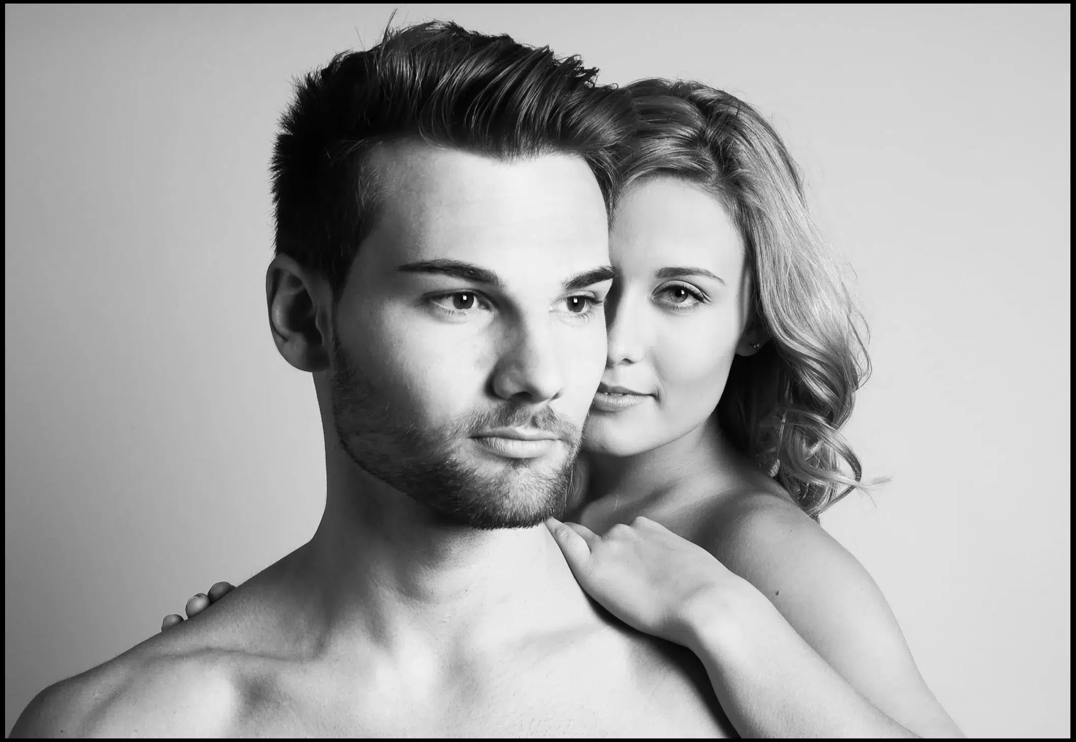 Junges Paar topless